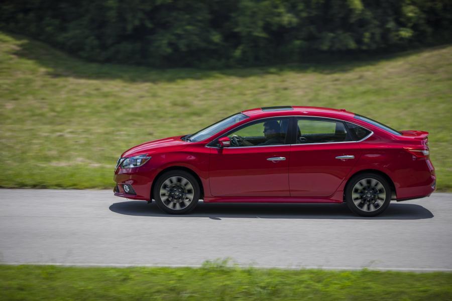  Nissan Sentra SR Turbo (B17) 2016 года  (фото 6 из 44)